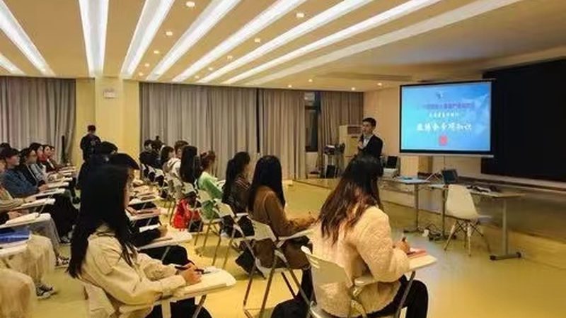 西安技能培训学校就业保障揭秘：真相与误区
