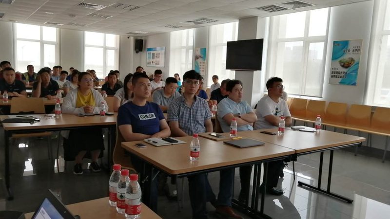 在线教育与传统教育：价格背后的差异与考量